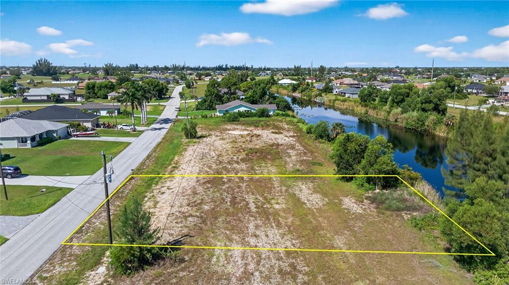 CAPE CORAL - Land