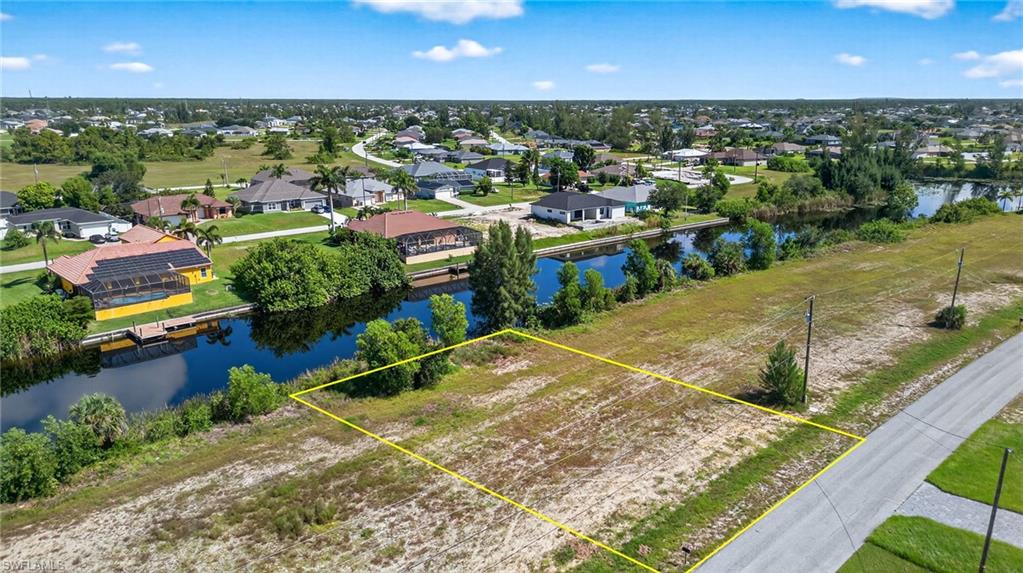 CAPE CORAL - Land