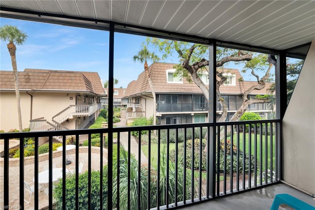 ISLAND MANOR APTS - Residential