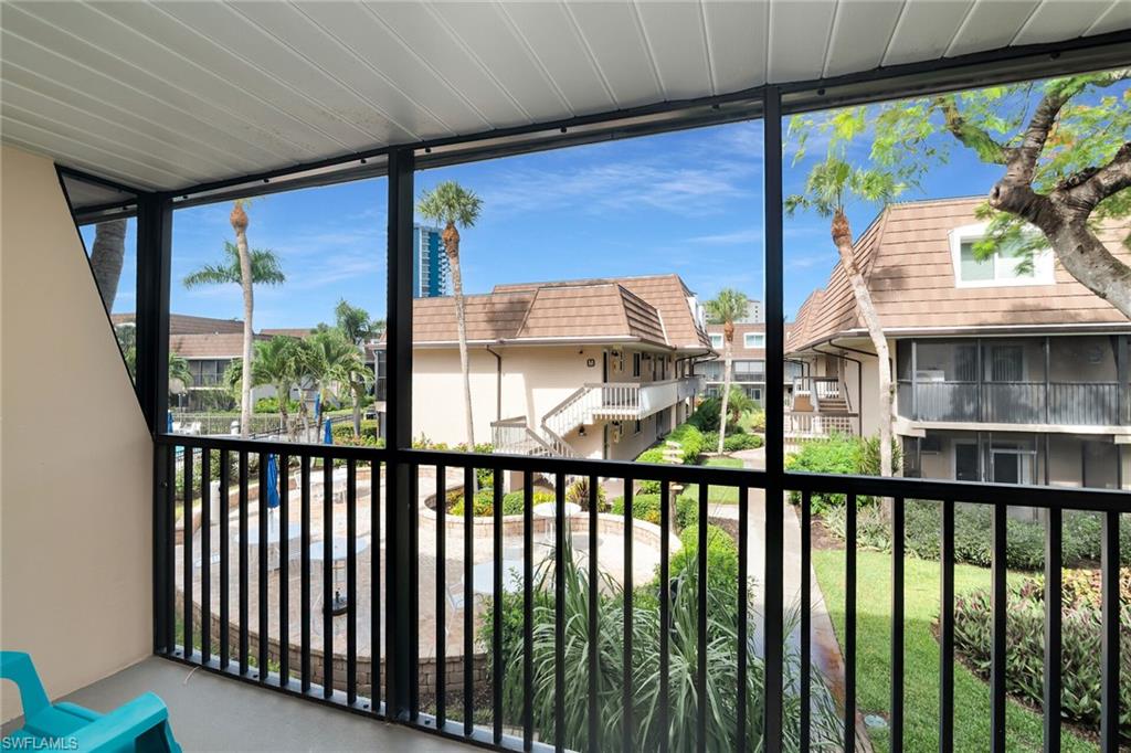 ISLAND MANOR APTS - Residential