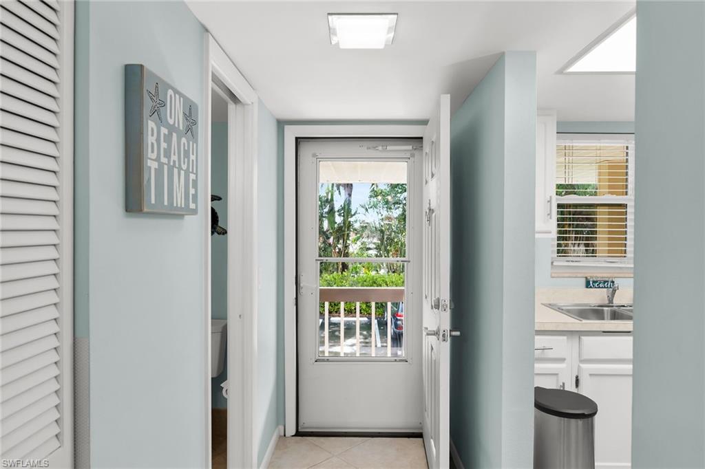 ISLAND MANOR APTS - Residential