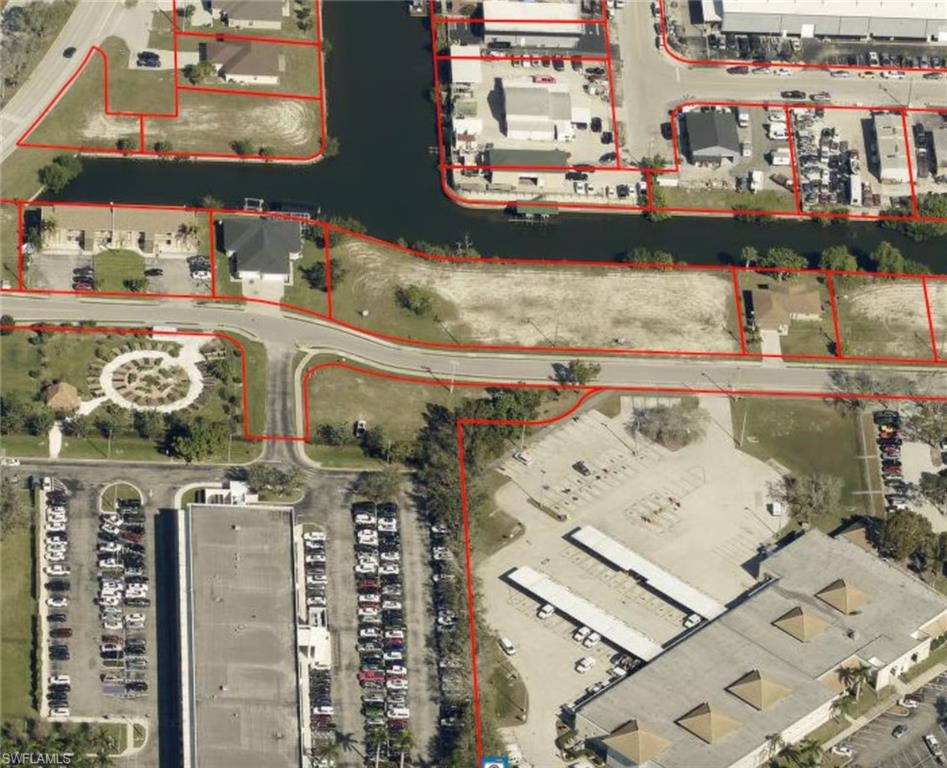 CAPE CORAL - Land