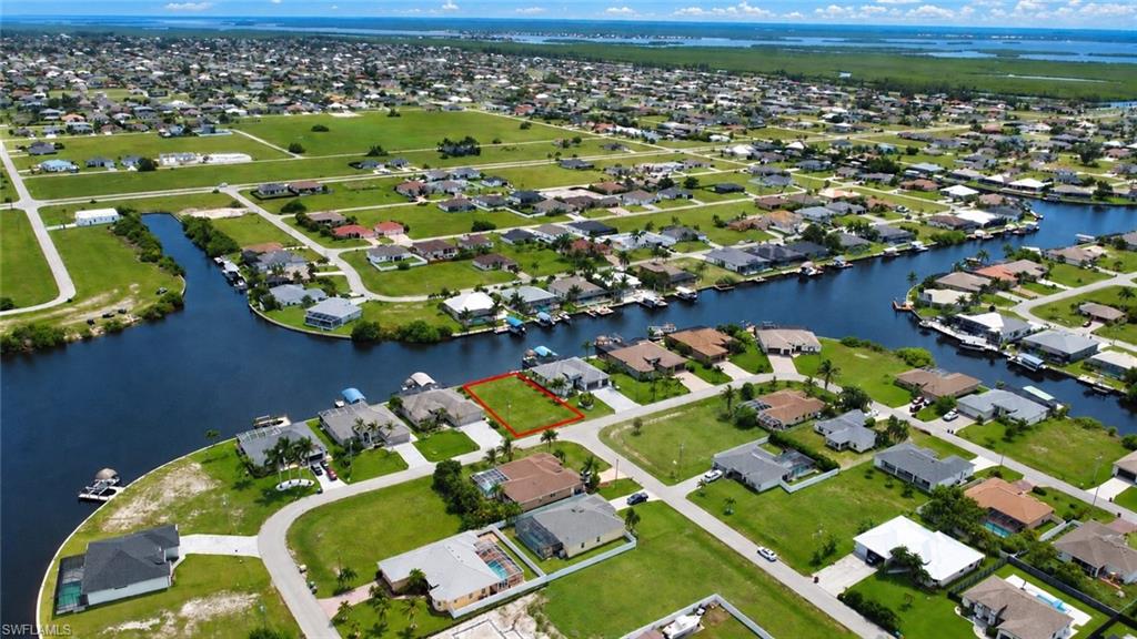 CAPE CORAL - Land