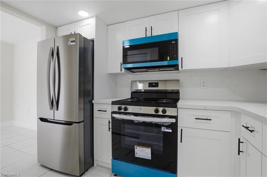 WINDSOR WEST - Residential