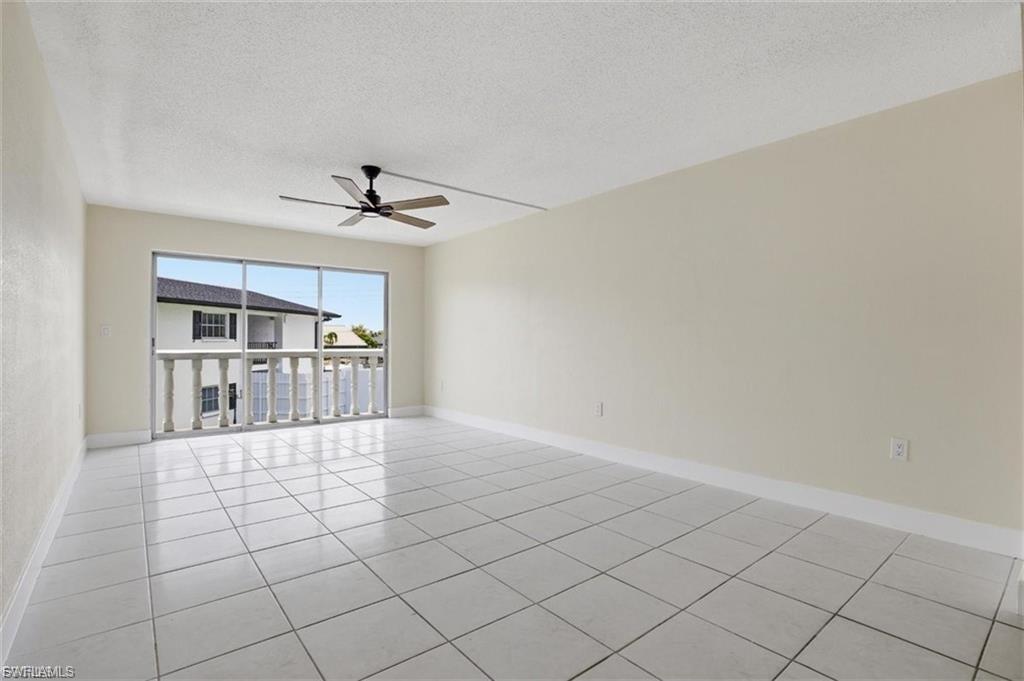 WINDSOR WEST - Residential