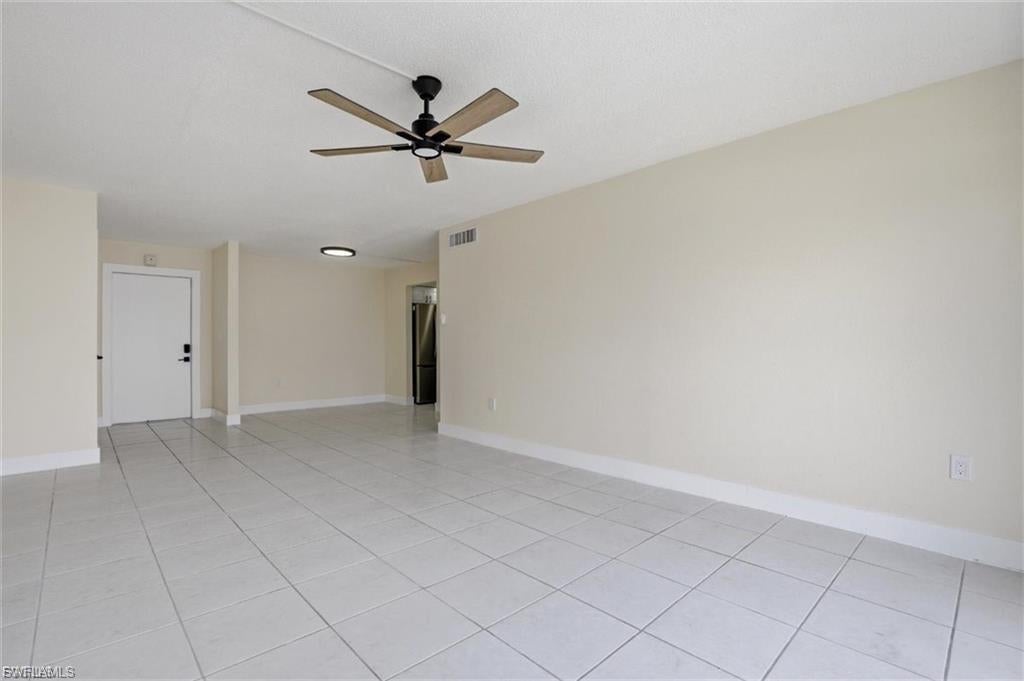 WINDSOR WEST - Residential