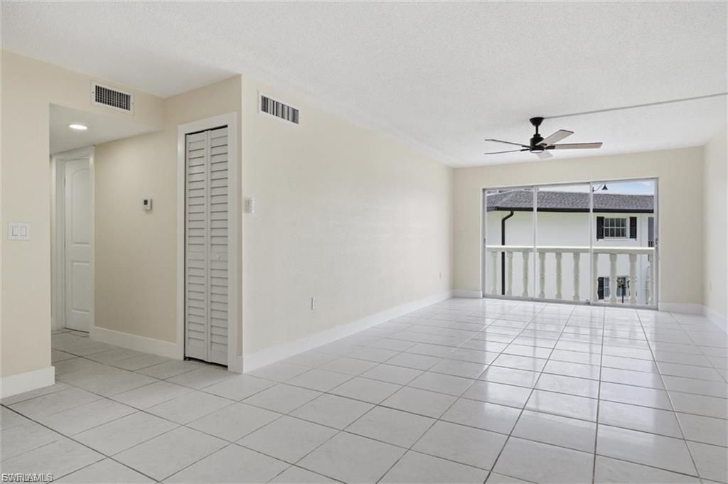 WINDSOR WEST - Residential