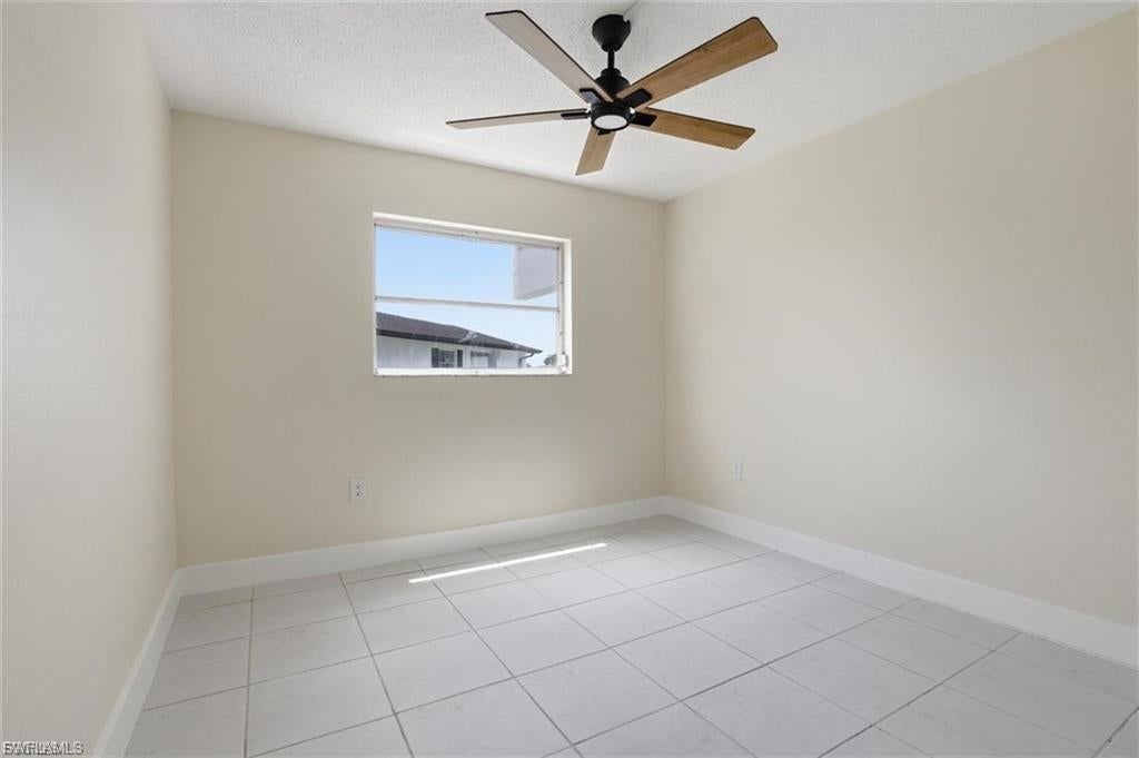 WINDSOR WEST - Residential