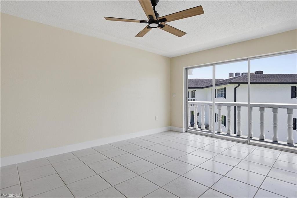 WINDSOR WEST - Residential