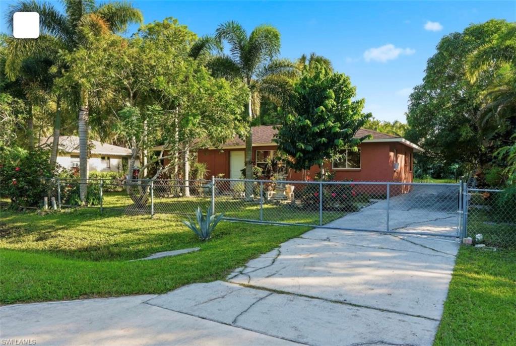 LAKE TRAFFORD ESTATES - Residential