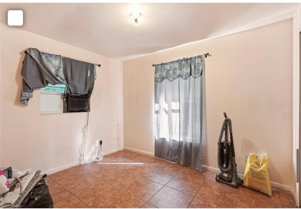 LAKE TRAFFORD ESTATES - Residential