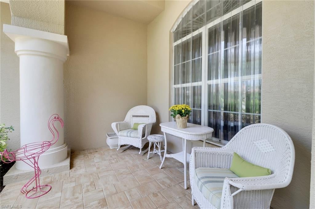 LONGSHORE LAKE - Residential
