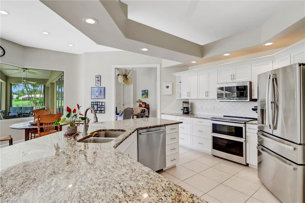 LONGSHORE LAKE - Residential