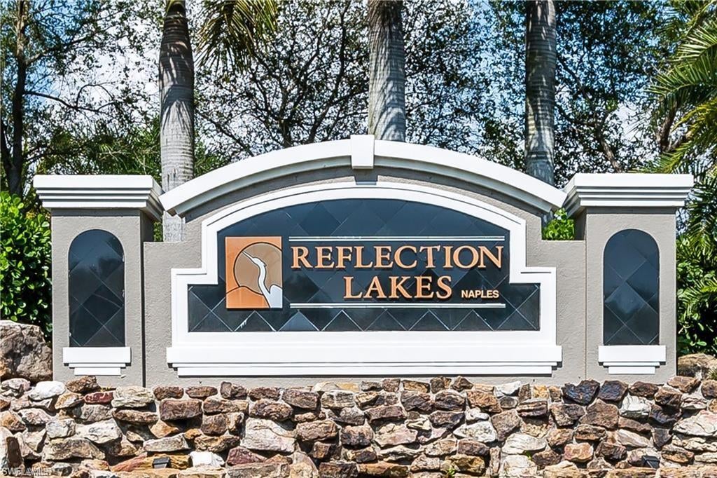 REFLECTION LAKES OF NAPLES - Residential