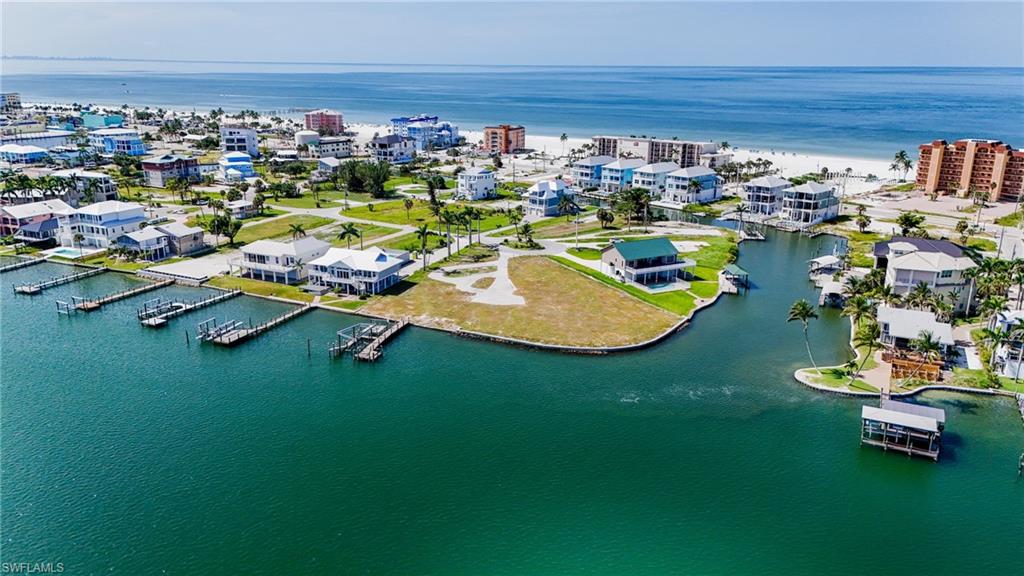 ISLAND SHORES - Land