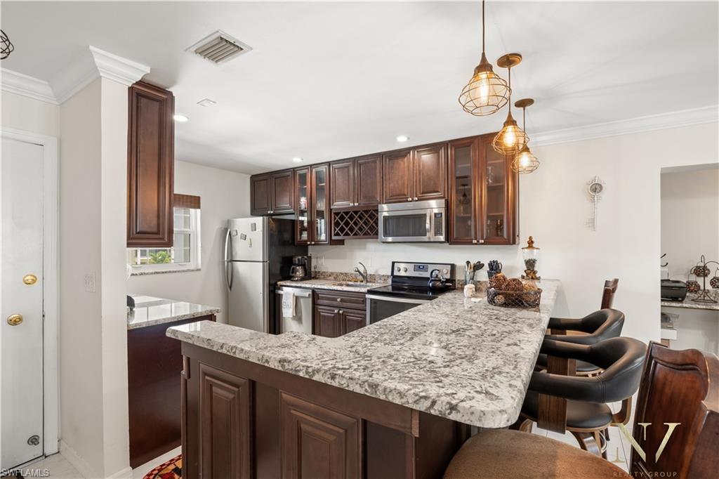 CYPRESS LAKES MANOR NORTH - Residential