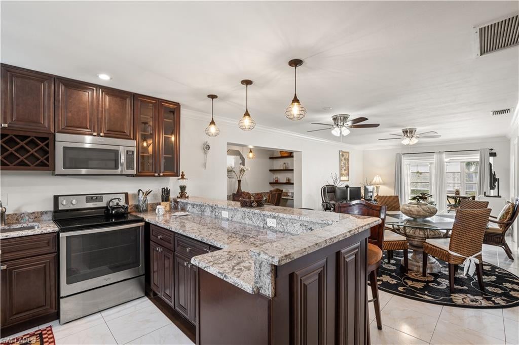 CYPRESS LAKES MANOR NORTH - Residential