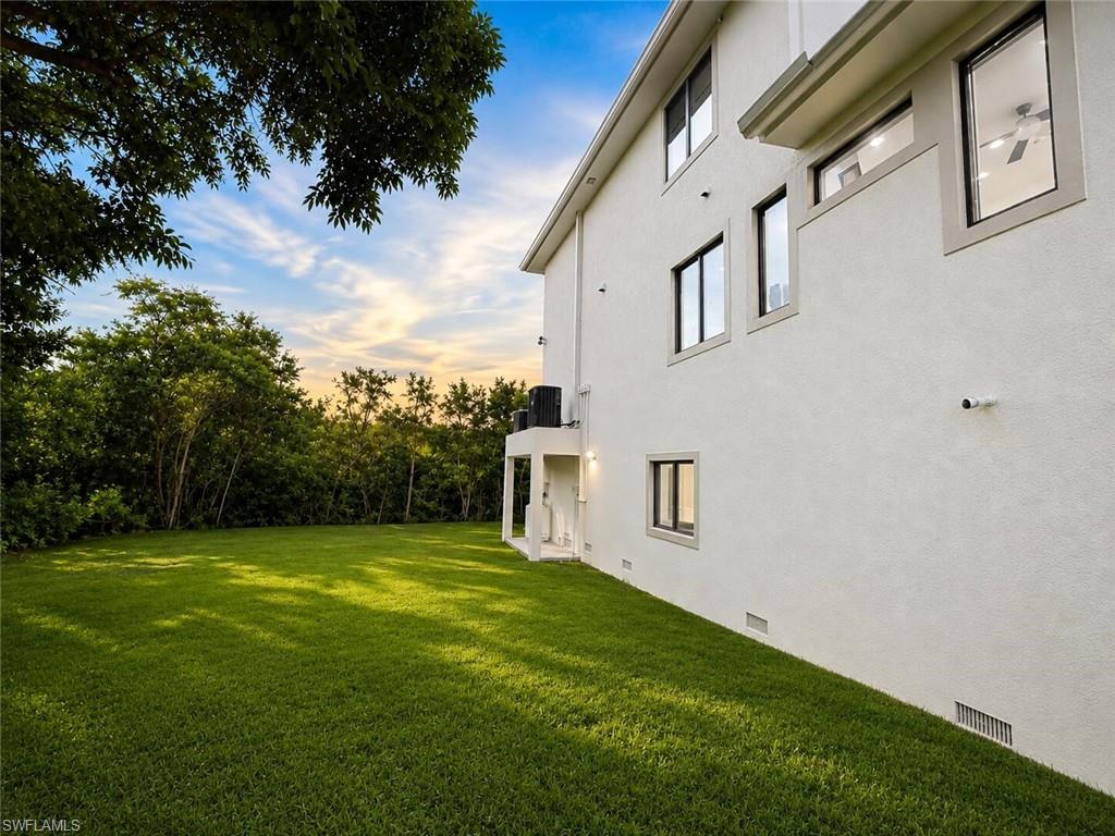 MARCO BEACH - Residential