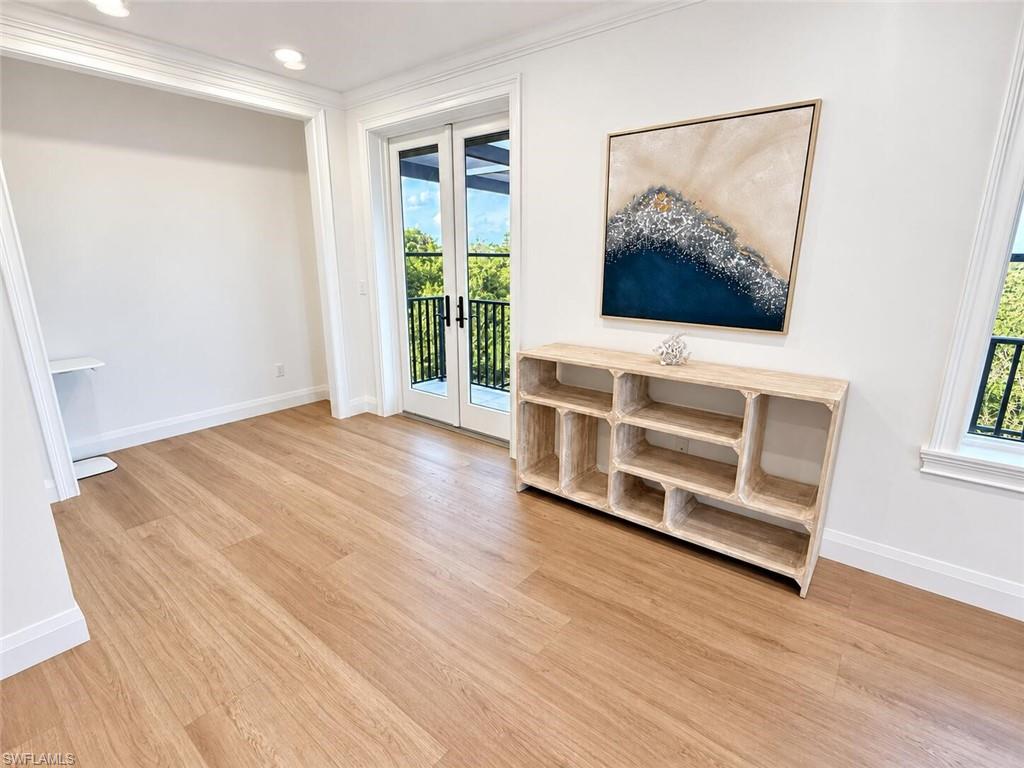 MARCO BEACH - Residential