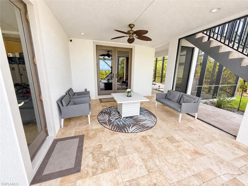 MARCO BEACH - Residential