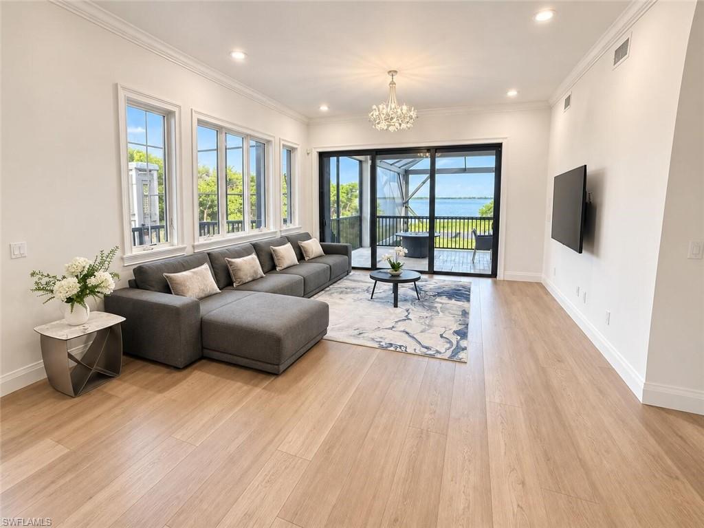 MARCO BEACH - Residential