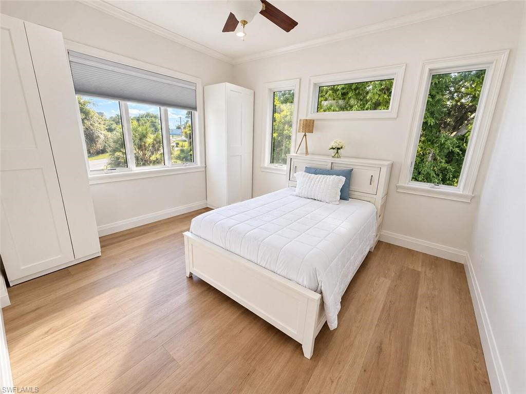 MARCO BEACH - Residential