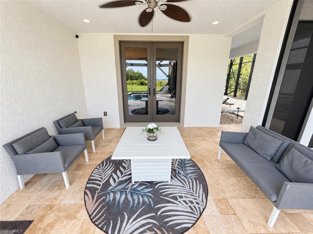 MARCO BEACH - Residential