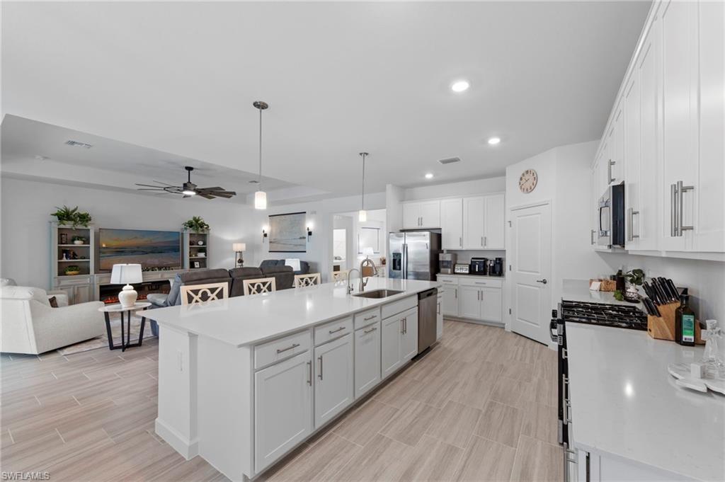TUCKERS COVE - Residential Lease