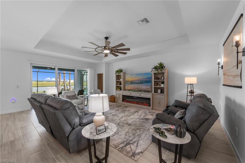 TUCKERS COVE - Residential Lease