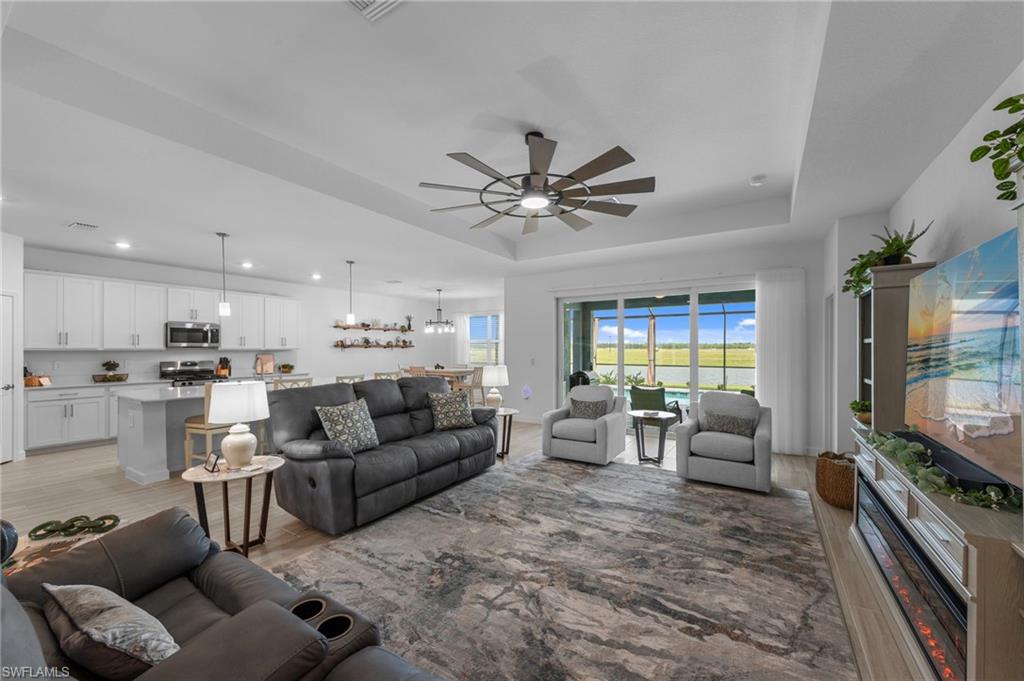 TUCKERS COVE - Residential Lease