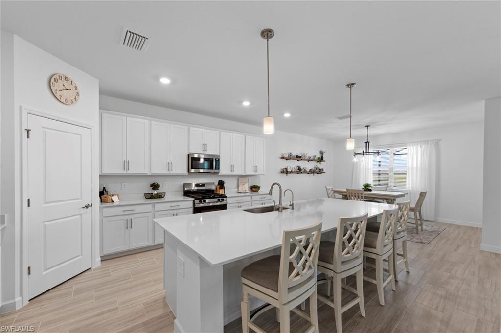 TUCKERS COVE - Residential Lease