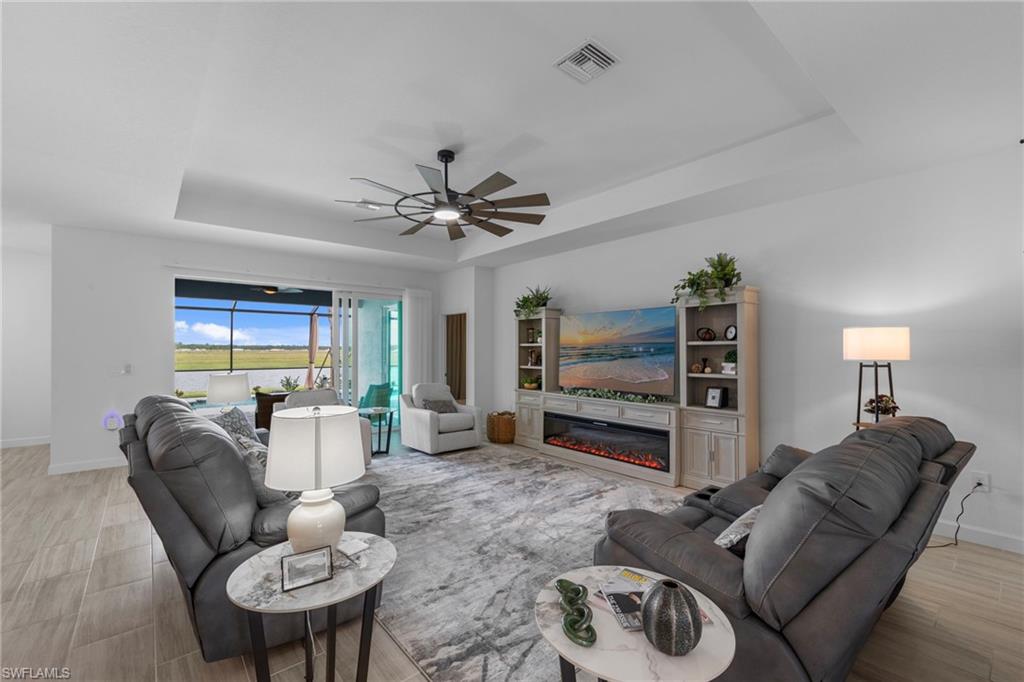 TUCKERS COVE - Residential Lease