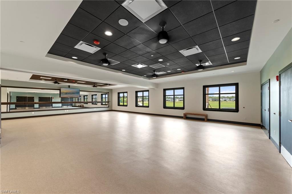 TUCKERS COVE - Residential Lease