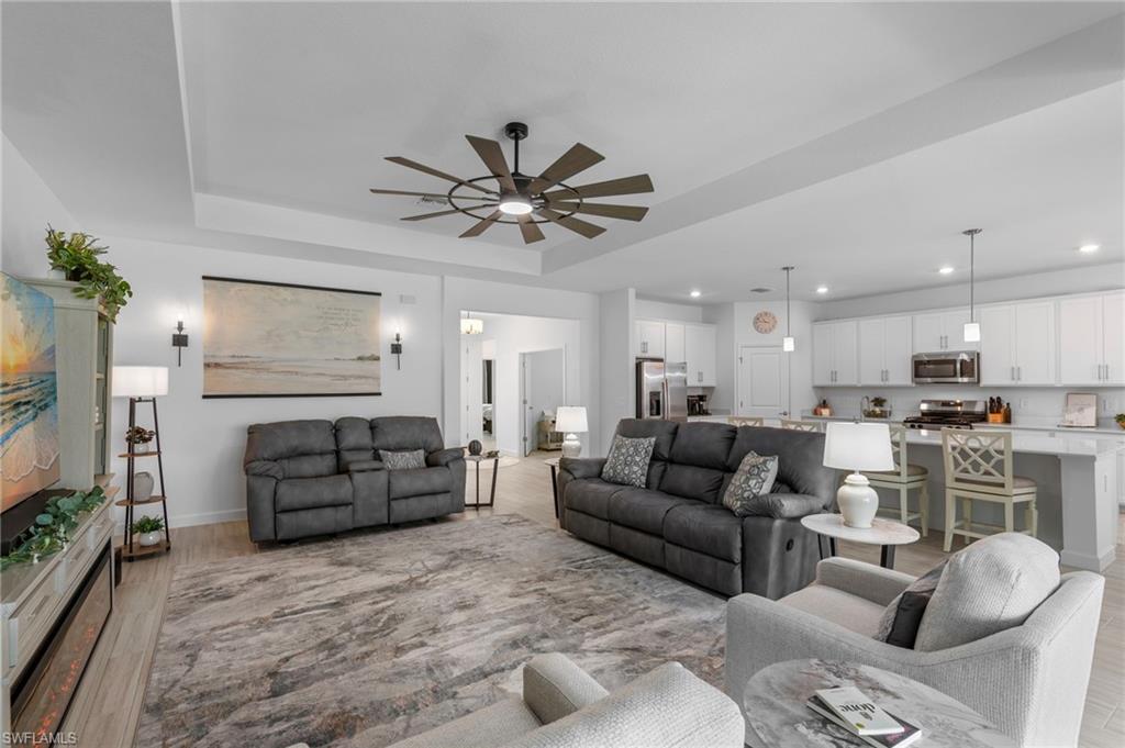 TUCKERS COVE - Residential Lease