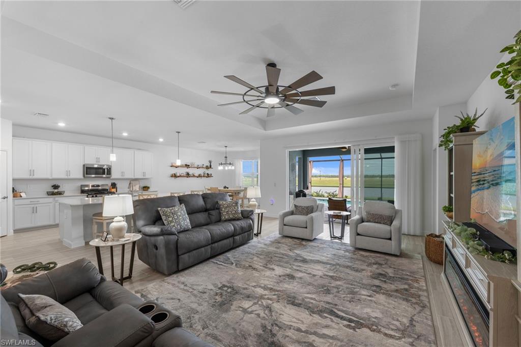 TUCKERS COVE - Residential Lease