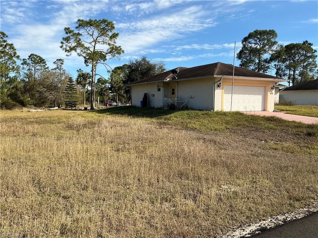 LEHIGH ACRES - Land