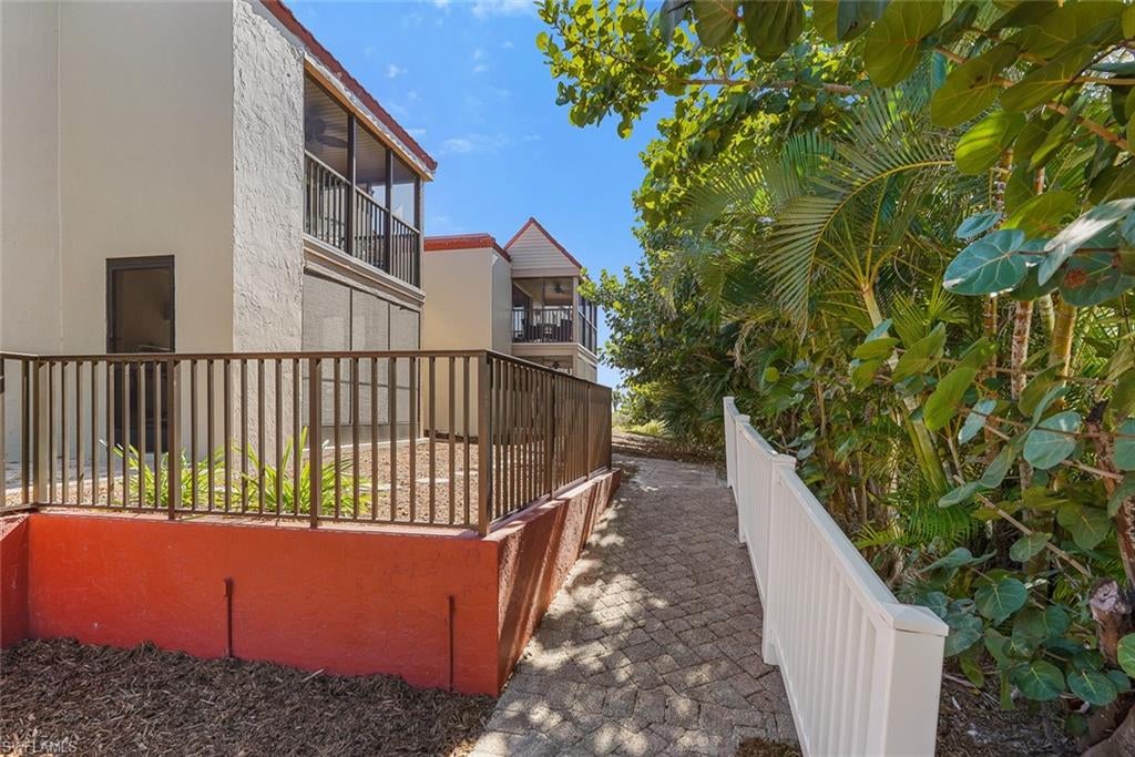SANIBEL MOORINGS CONDO - Residential
