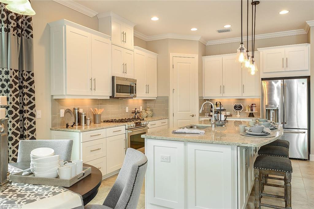 PEBBLE POINTE - Residential