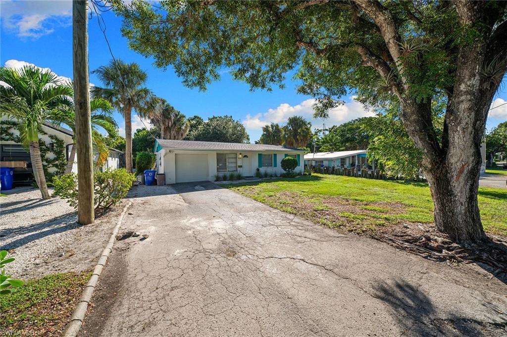 LAKE PARK - Residential