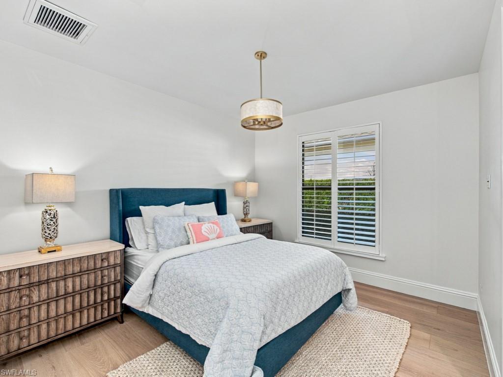 WILSHIRE LAKES - Residential