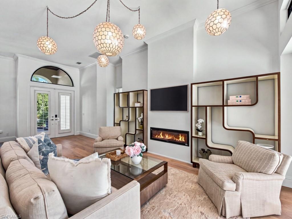 WILSHIRE LAKES - Residential