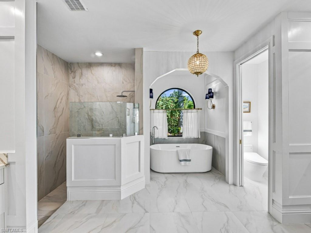 WILSHIRE LAKES - Residential