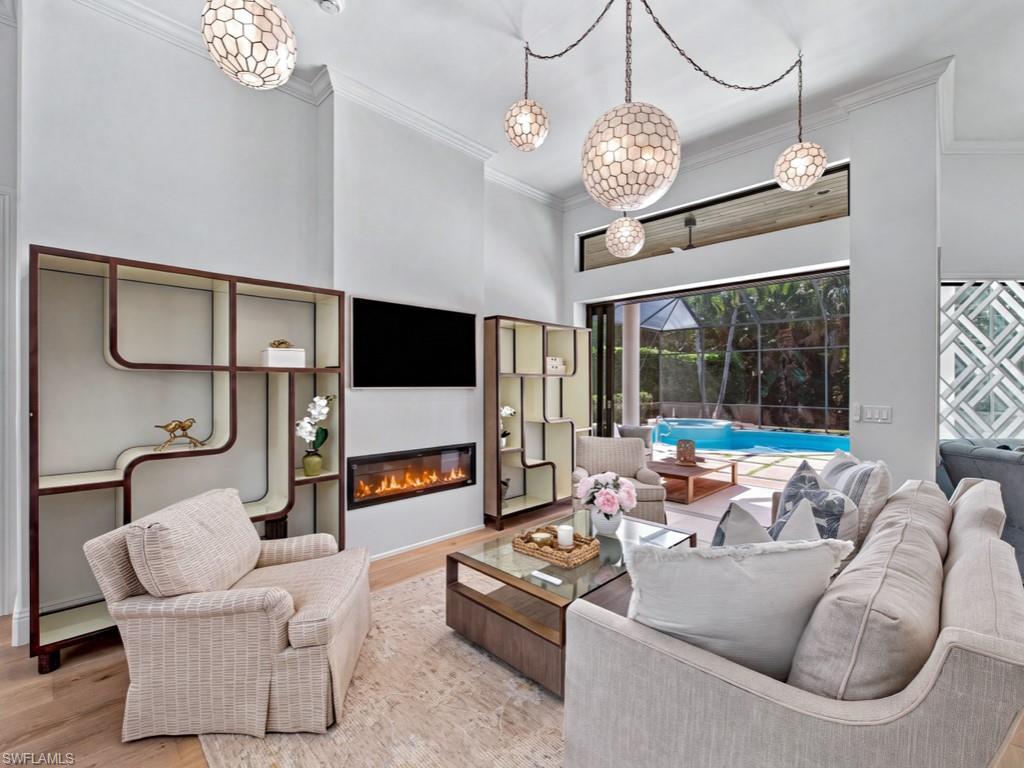 WILSHIRE LAKES - Residential