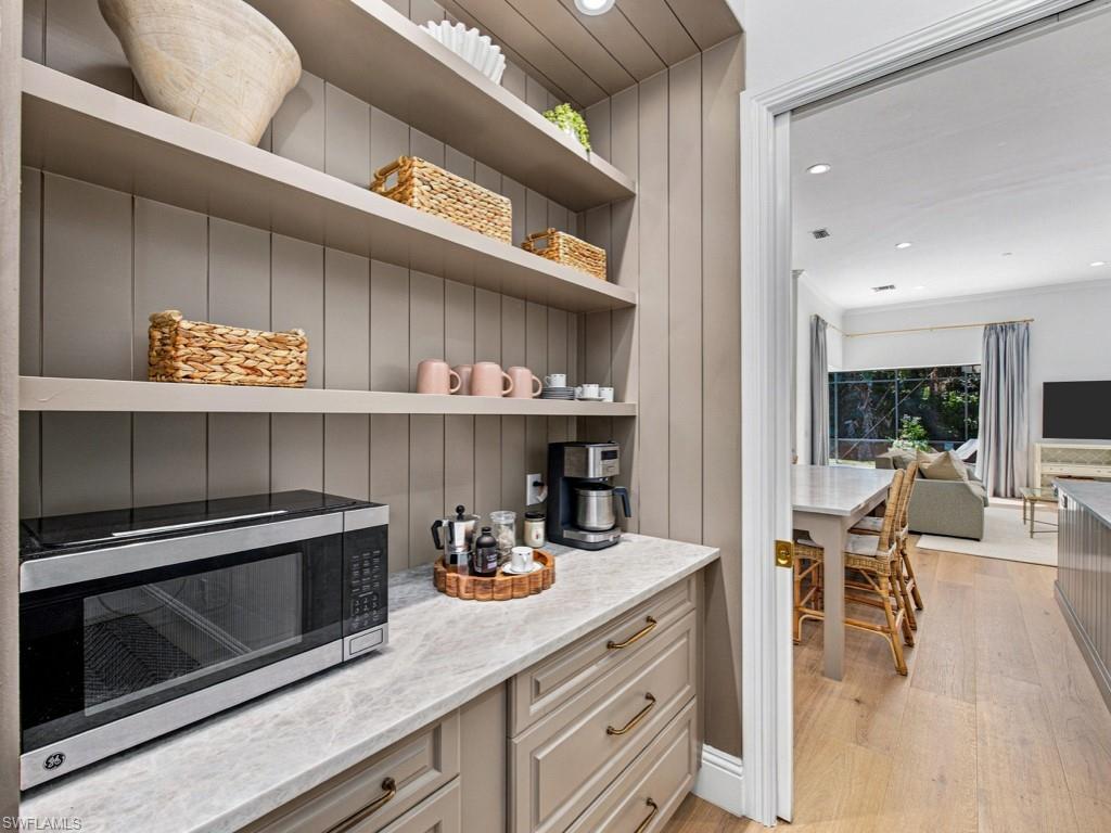 WILSHIRE LAKES - Residential