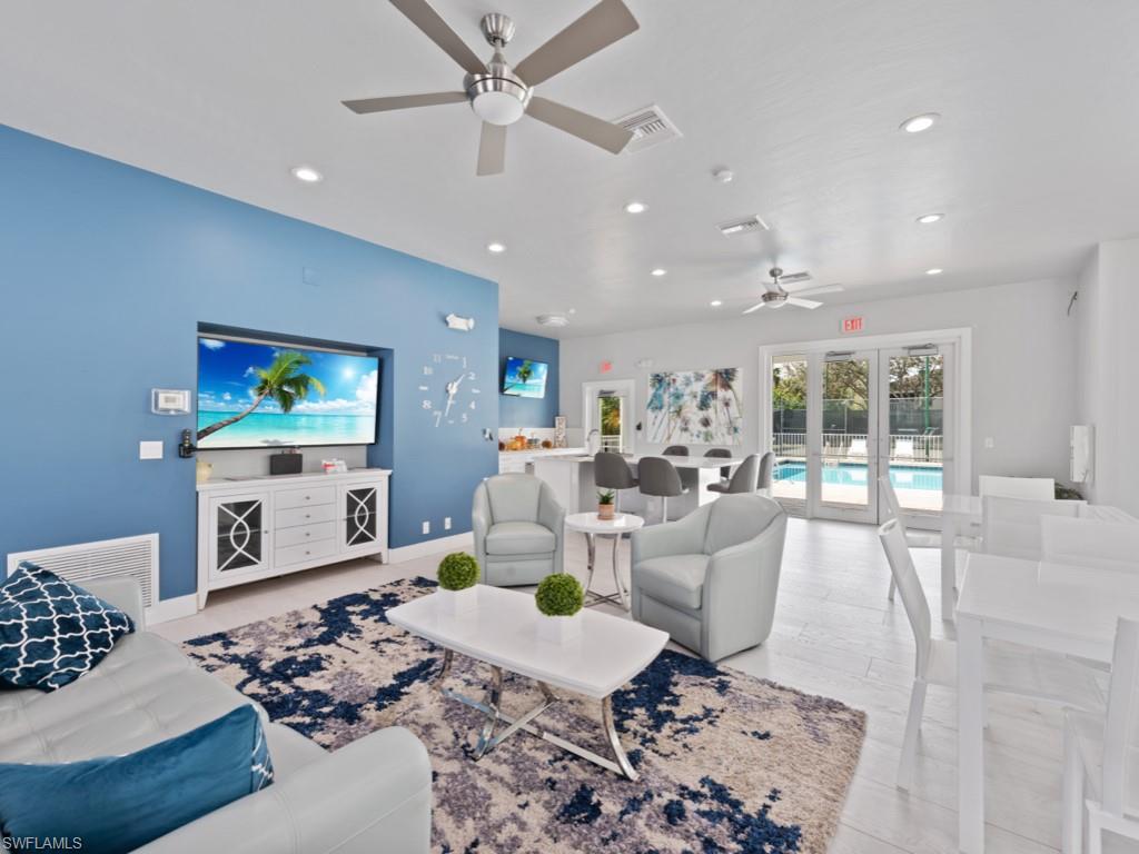 WILSHIRE LAKES - Residential