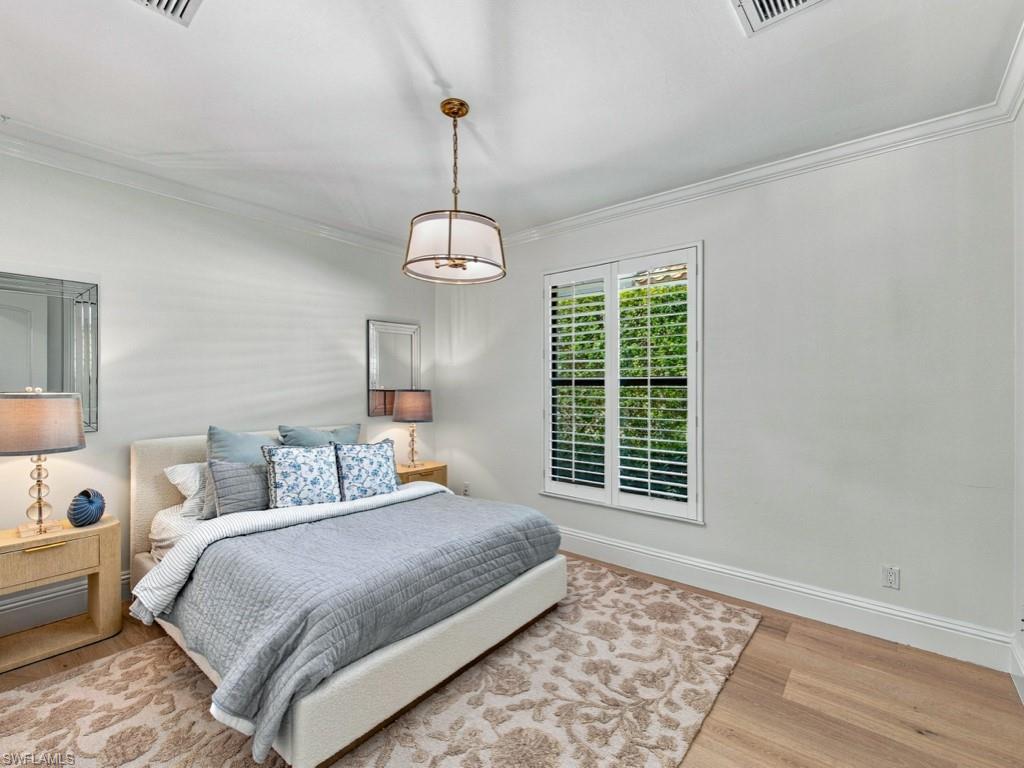 WILSHIRE LAKES - Residential