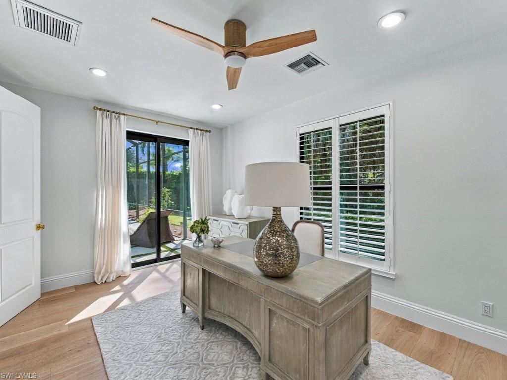 WILSHIRE LAKES - Residential