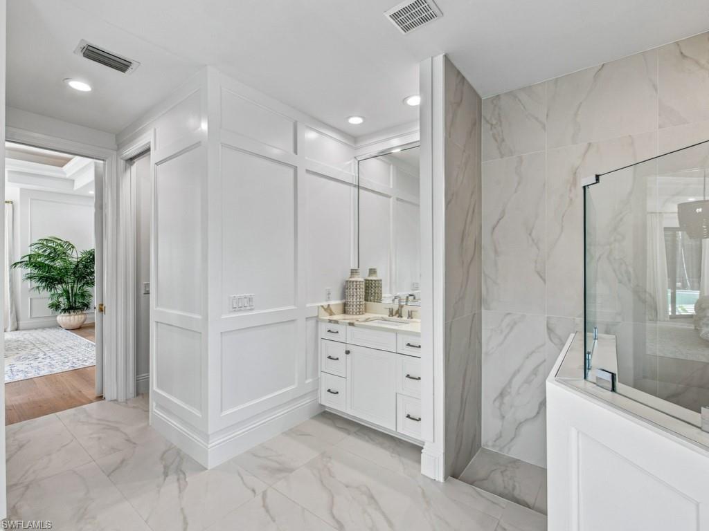 WILSHIRE LAKES - Residential