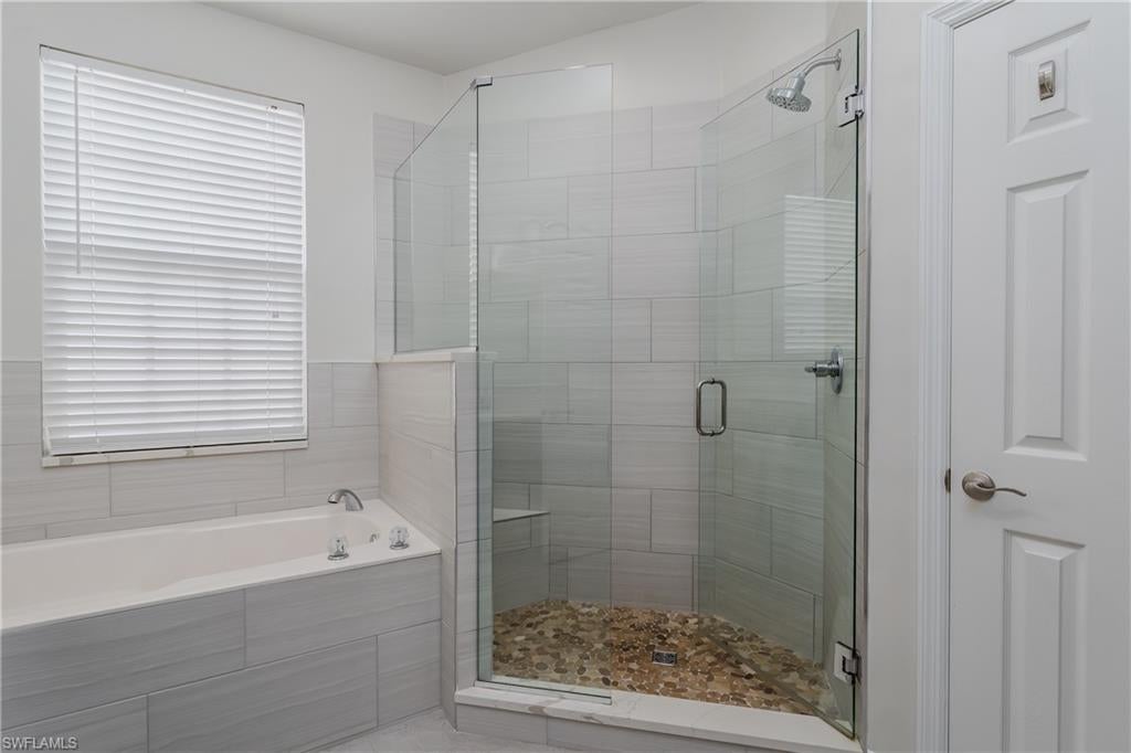 CORAL BAY II - Residential Lease