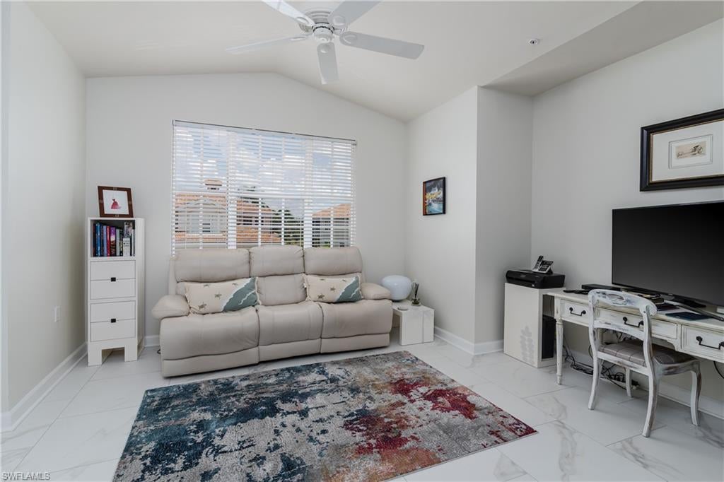 CORAL BAY II - Residential Lease